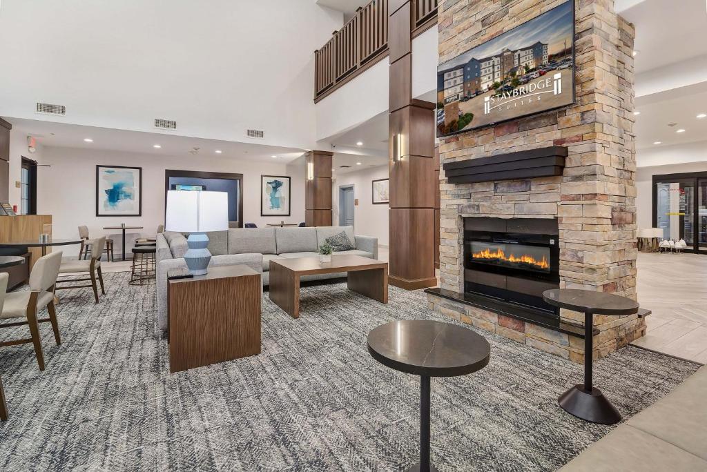 Posezení v ubytování Staybridge Suites Longview by IHG