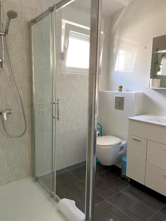 Kúpeľňa v ubytovaní Apartmani Villa Adriatic