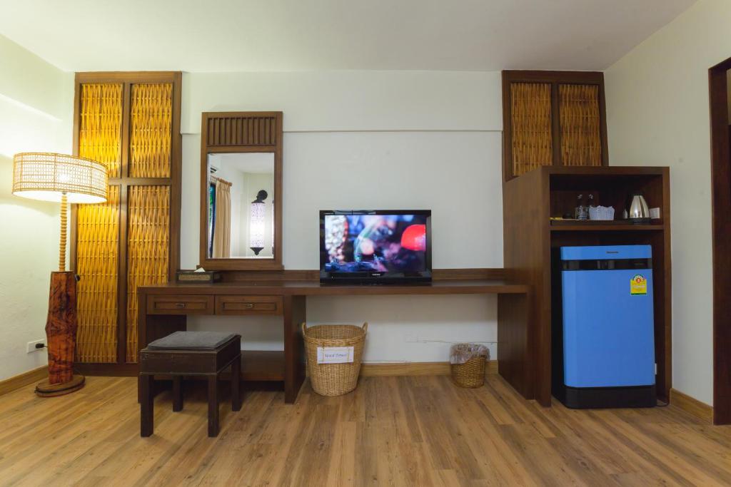 TV a/nebo společenská místnost v ubytování Nak Nakara Hotel