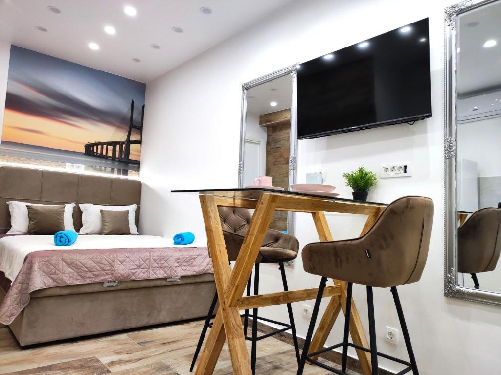 Dvori Room & Studio