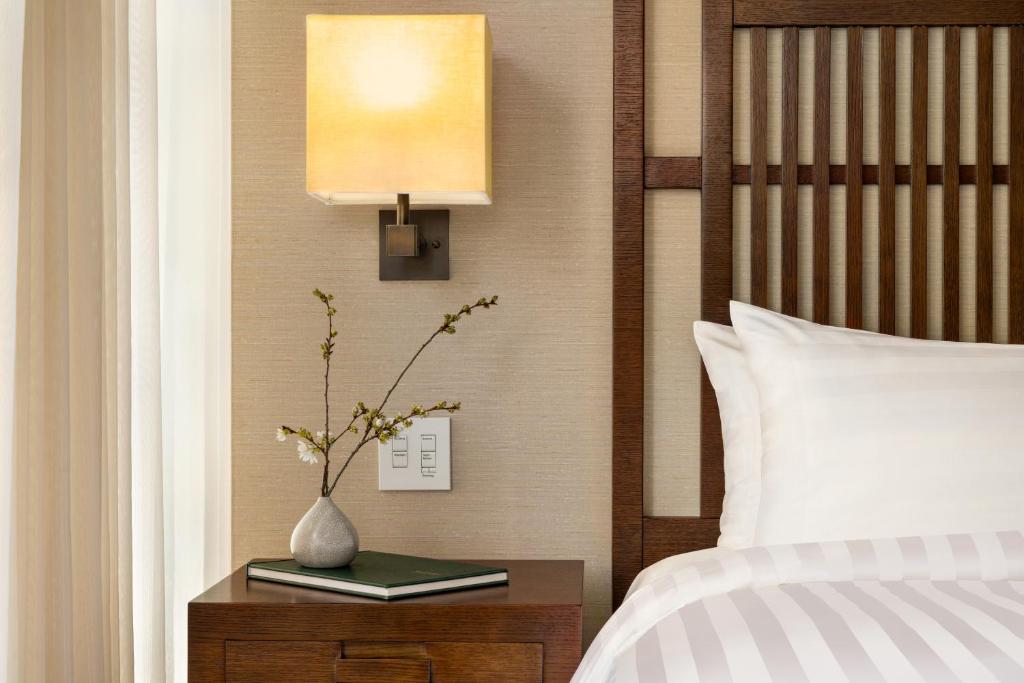 
King Room with City View
