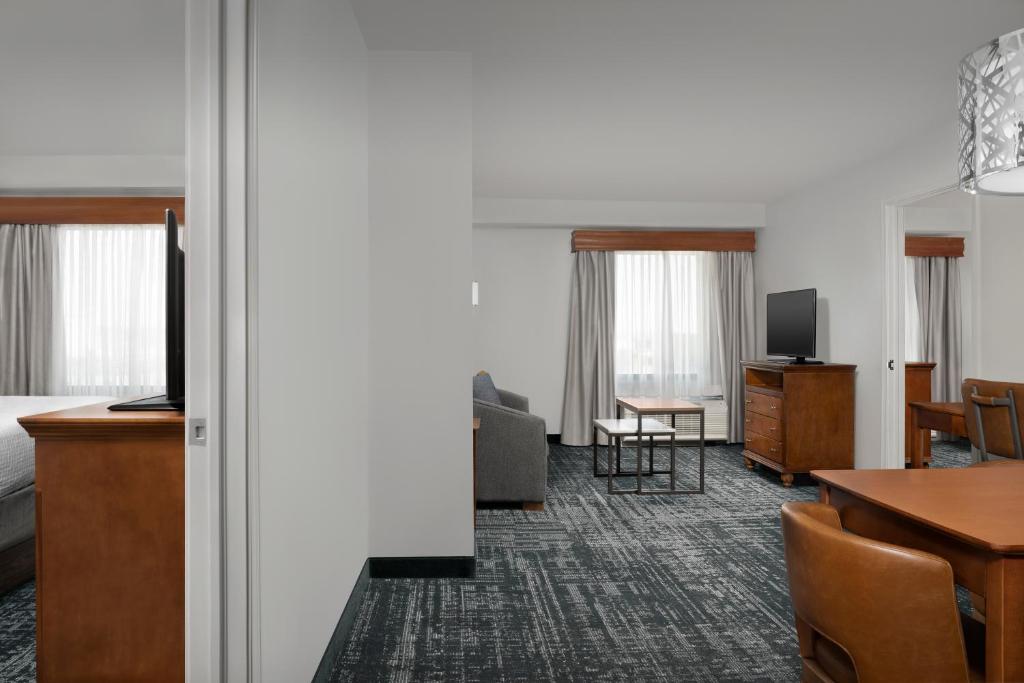 Homewood Suites by Hilton Omaha - Downtown photo