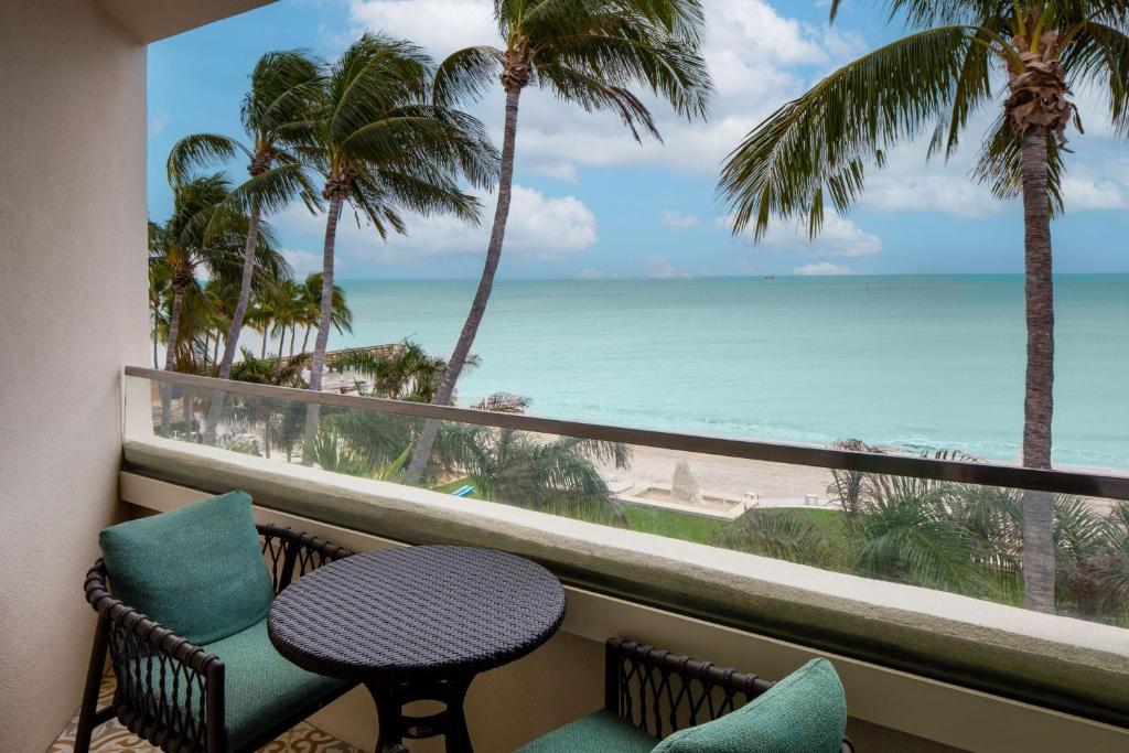 Casa Marina Key West, Curio Collection by Hilton - King Room With Balcony And Ocean View