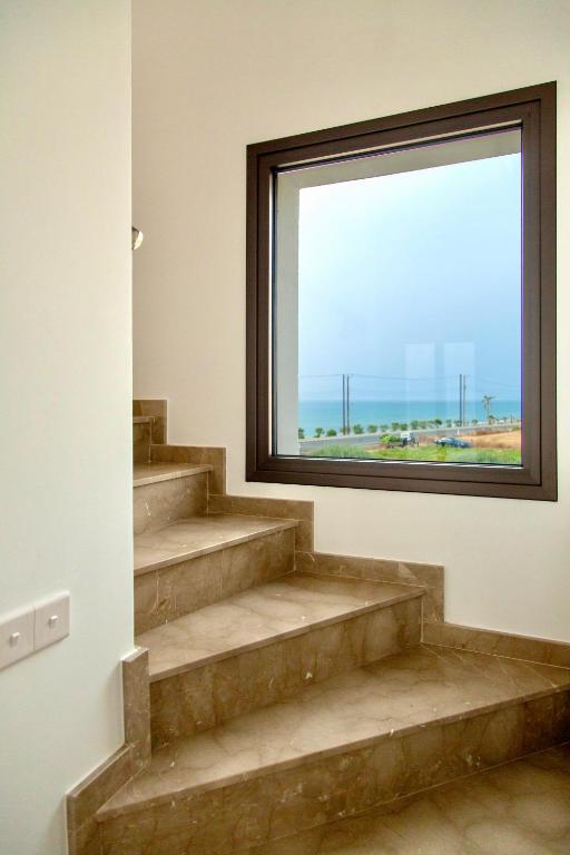 Fotografie z fotogalerie ubytování Santa Barbara Seafront villas w jacuzzi pool v destinaci Paphos City