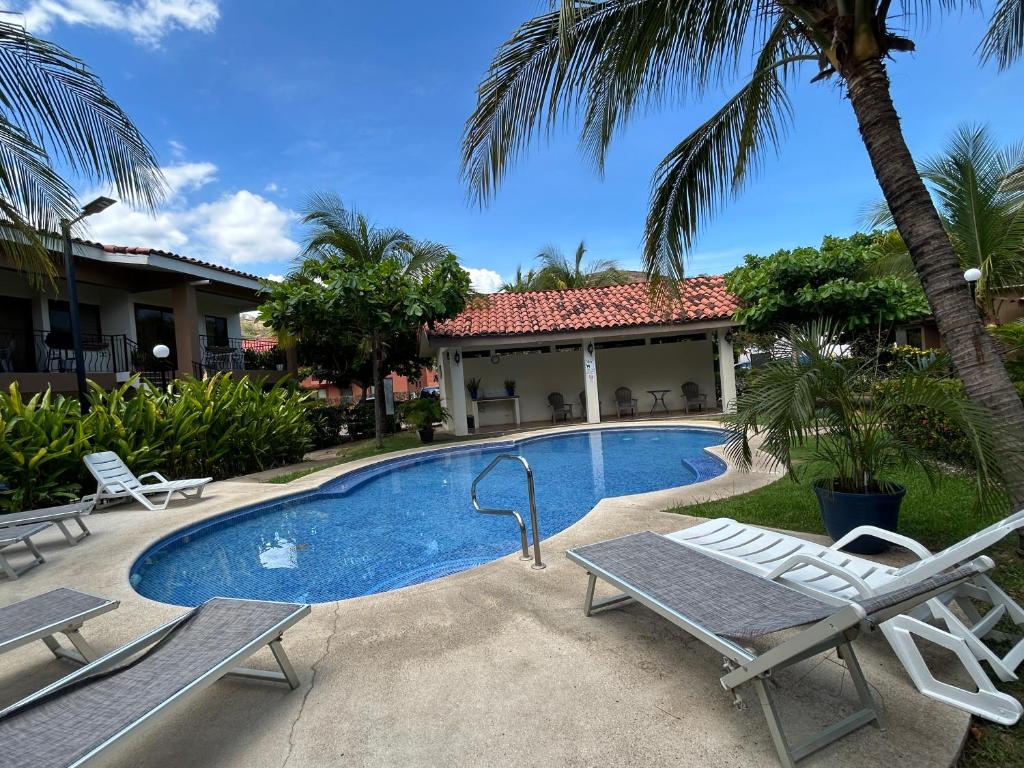 Jade Beach 19, Coco Updated 2024 Prices