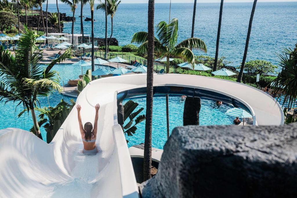 Bazén v ubytování OUTRIGGER Kona Resort and Spa nebo v jeho okolí