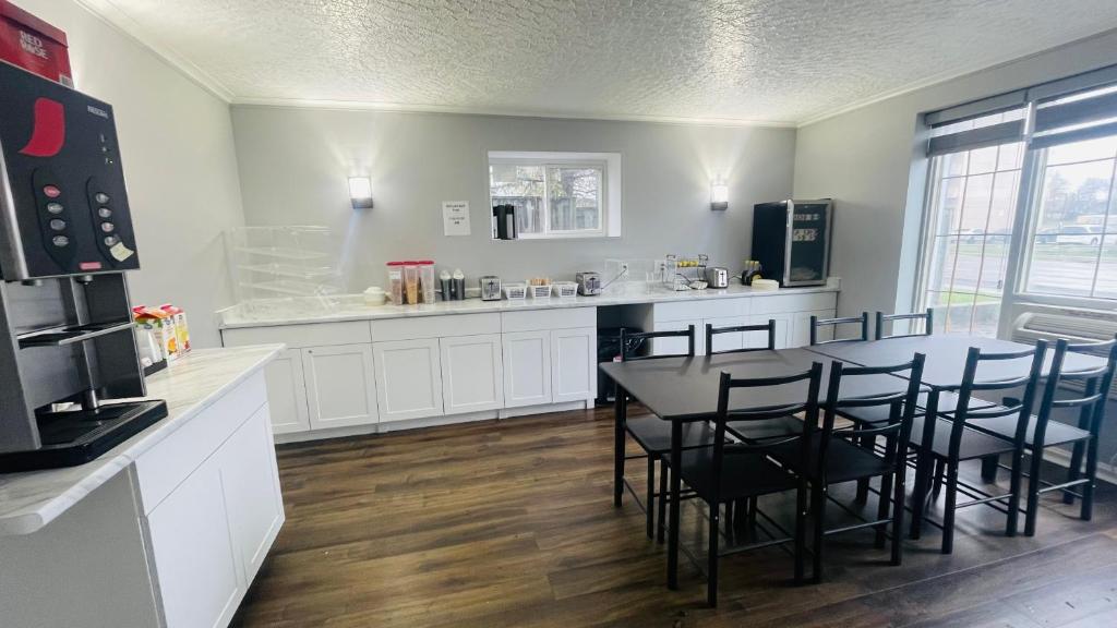 Falls Lodge & Suites - Resim 4