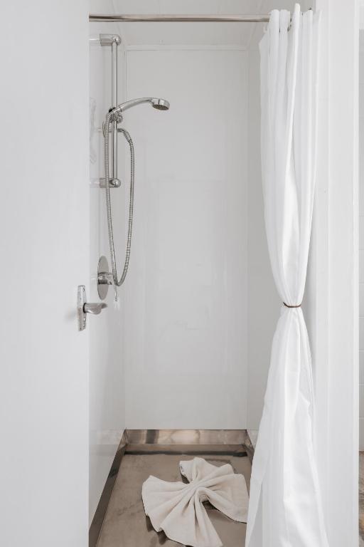 Roselands Motel - Resim 26