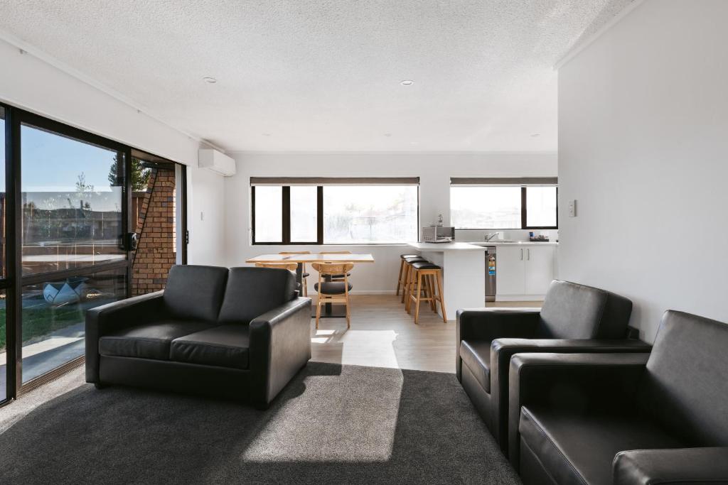 Cobblestone Court Motel - Wenzel Motels - Resim 11