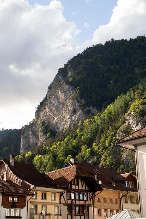 Uma vista geral da montanha ou uma vista da montanha a partir do apartamento