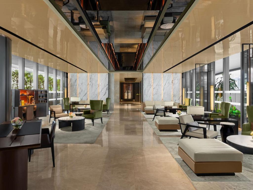 Khu vực ghế ngồi tại InterContinental Singapore Robertson Quay by IHG