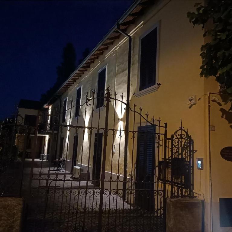 La corte dei Landolfo - Housity