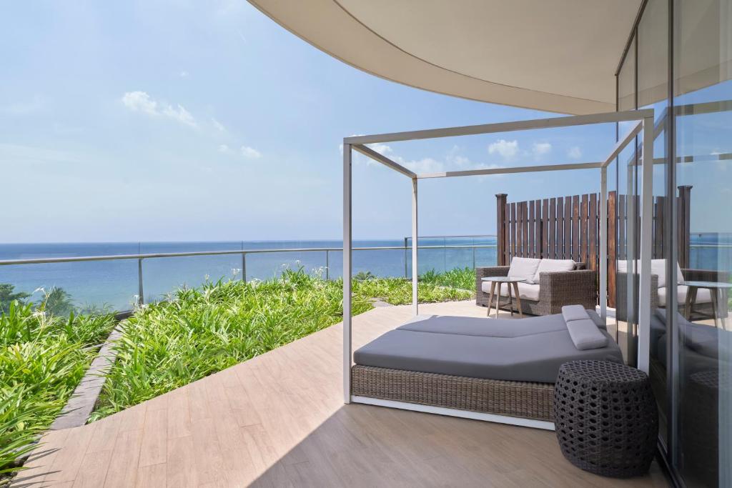 Suite Junior Có Giường Cỡ King, Sân Hiên Và Tầm Nhìn Ra Biển