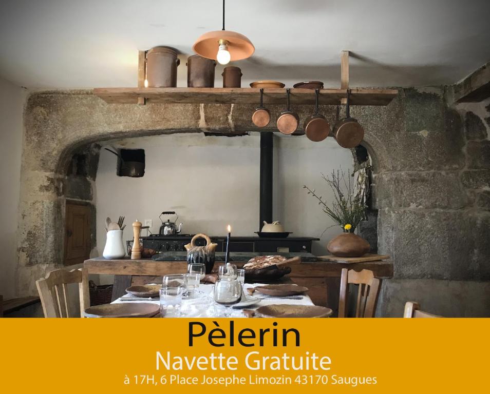 Fotografie z fotogalerie ubytování Chambres et Tables d'hôtes - Les Ateliers de Pontajou - Pèlerin navette gratuite à Saugues v destinaci Venteuges