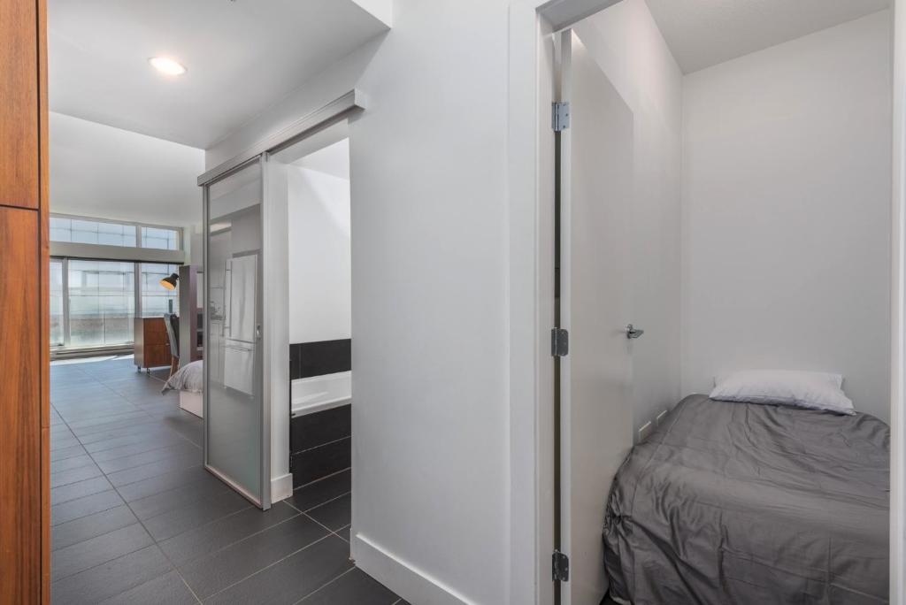 View of Luxury Designer Apartment In The Downtown Core - Breathtaking Views ...