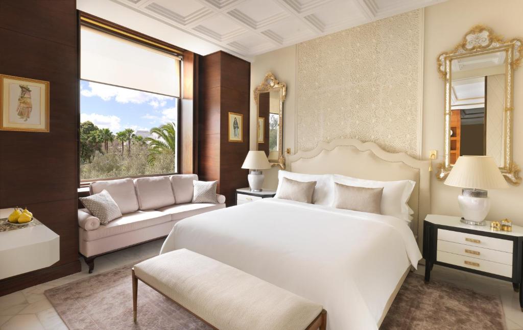 Postel nebo postele na pokoji v ubytování The Ritz-Carlton Rabat, Dar Es Salam