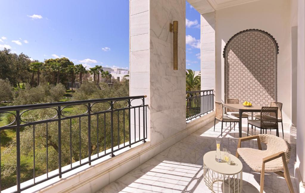 Balkón nebo terasa v ubytování The Ritz-Carlton Rabat, Dar Es Salam