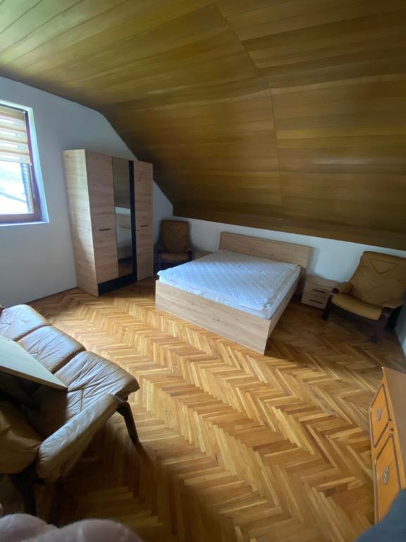 Postel nebo postele na pokoji v ubytování Simsir villa Novi Sad wifi