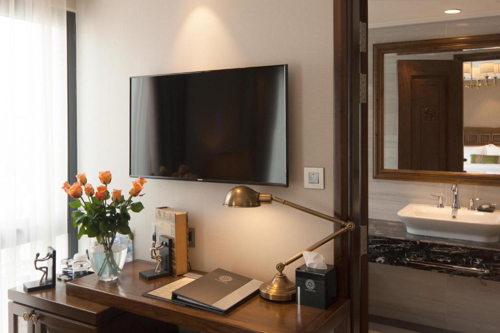 Peridot Gallery Classic Hotel - 3