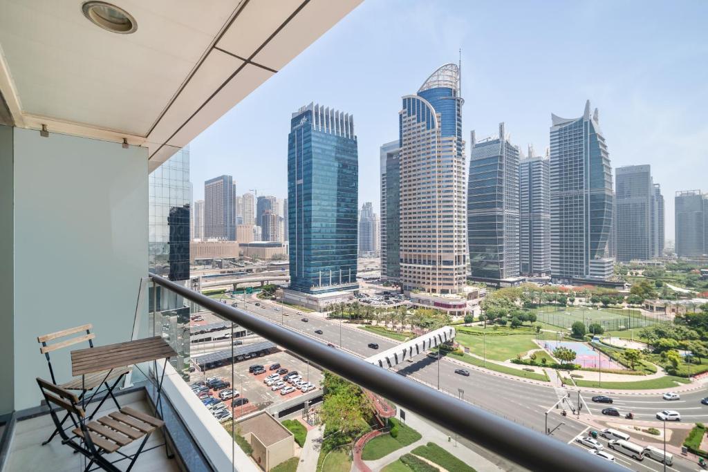 Een algemene foto van Dubai of een uitzicht op de stad vanuit het appartement