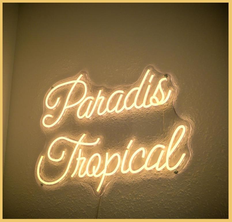 Certifikát, hodnocení, plakát nebo jiný dokument vystavený v ubytování Le Paradis Tropical