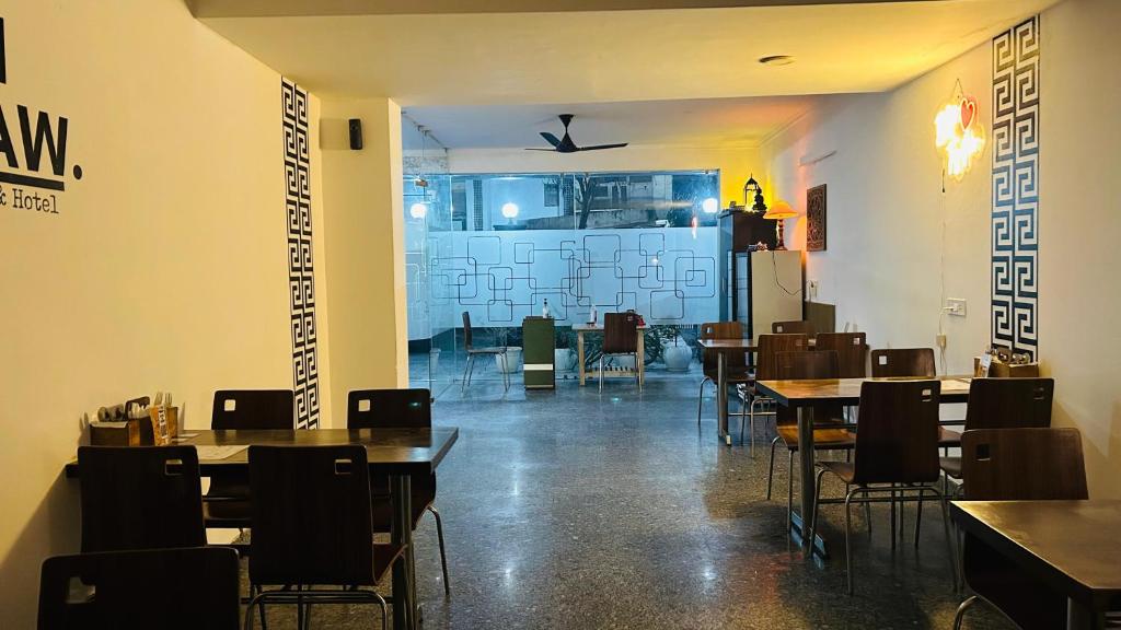 Restaurace v ubytování Treebo Corporate 32