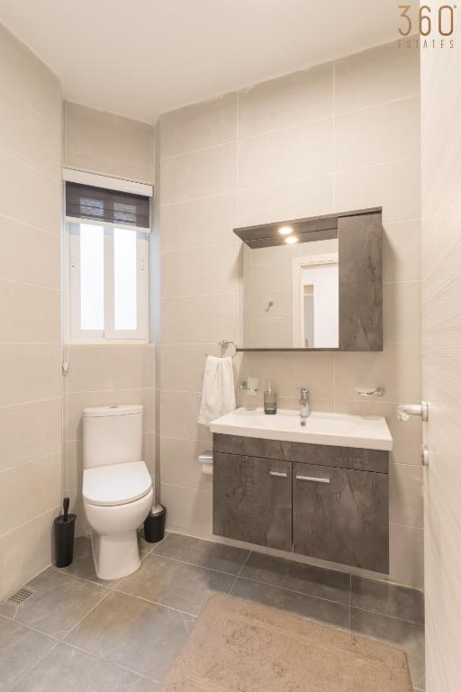 Koupelna v ubytování Stunning 3BR home in Gozo with access to pool by 360 Estates