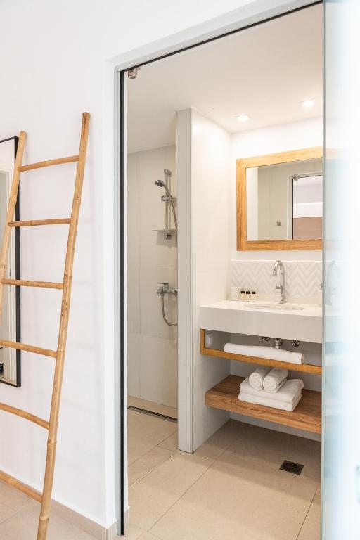 Sea Breeze Hotel - 19