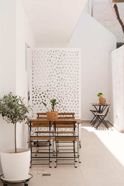 Sea Breeze Hotel - 11