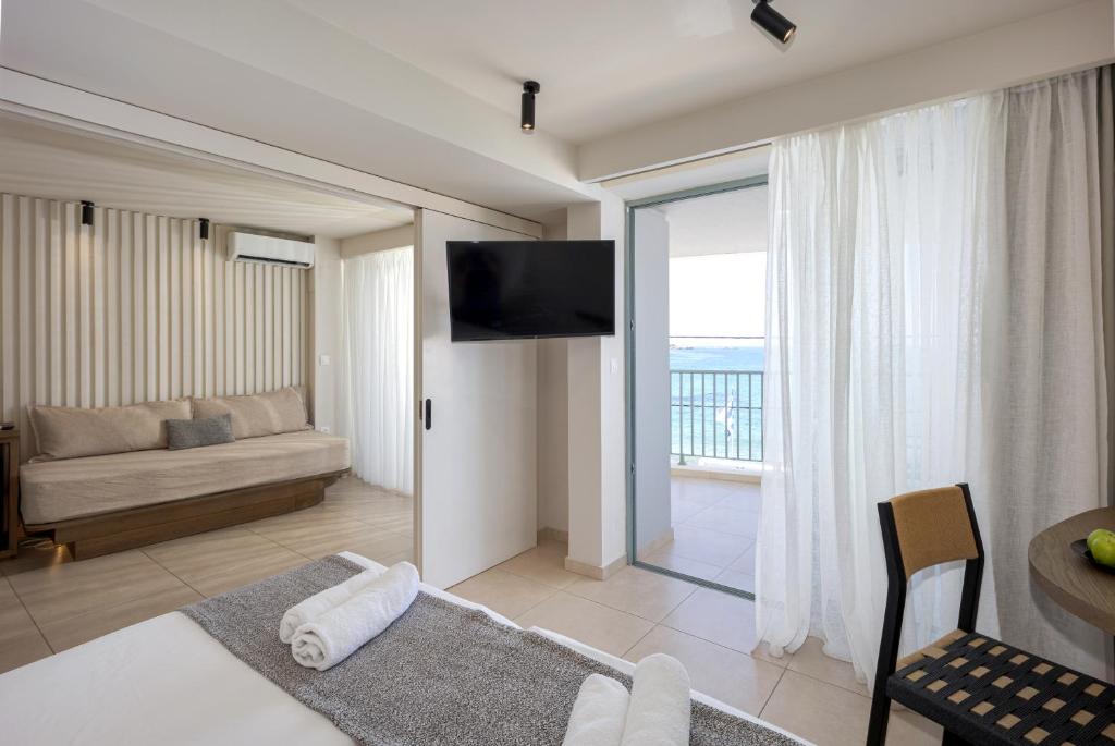 Posteľ alebo postele v izbe v ubytovaní Alia Beach Hotel by Estia