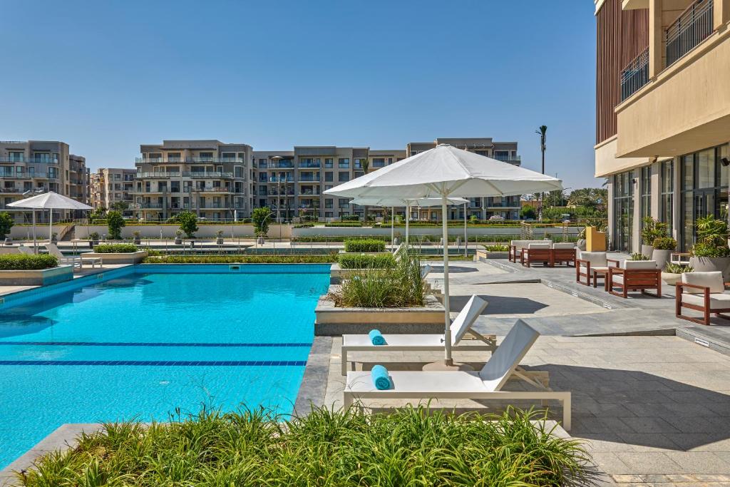 Bazén v ubytování Marassi Boutique Hotel-Marina 1 nebo v jeho okolí