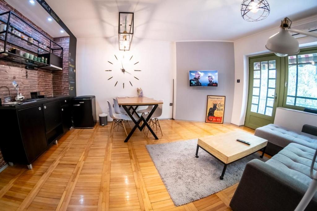 TV a/nebo společenská místnost v ubytování Srafko apartment