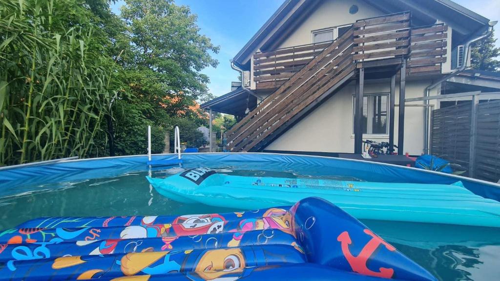 Leda Vendeghaz 8646 Balatonfenyves, Közép út kép - 1