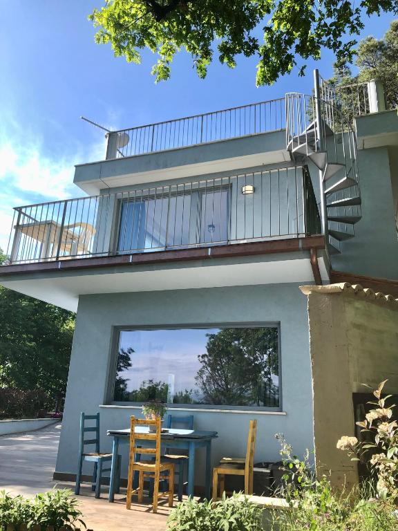 Balkón nebo terasa v ubytování Colonna House