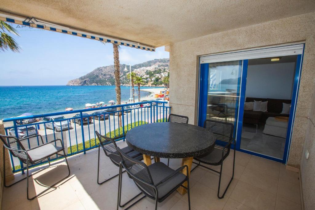 Fotografie z fotogalerie ubytování Deluxe apartment sea views La Herradura v destinaci La Herradura