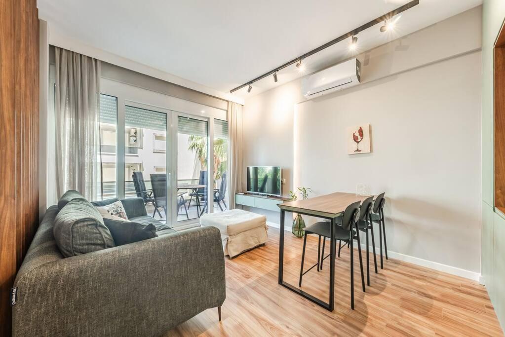 Χώρος καθιστικού στο Luxury Seaview Apartment