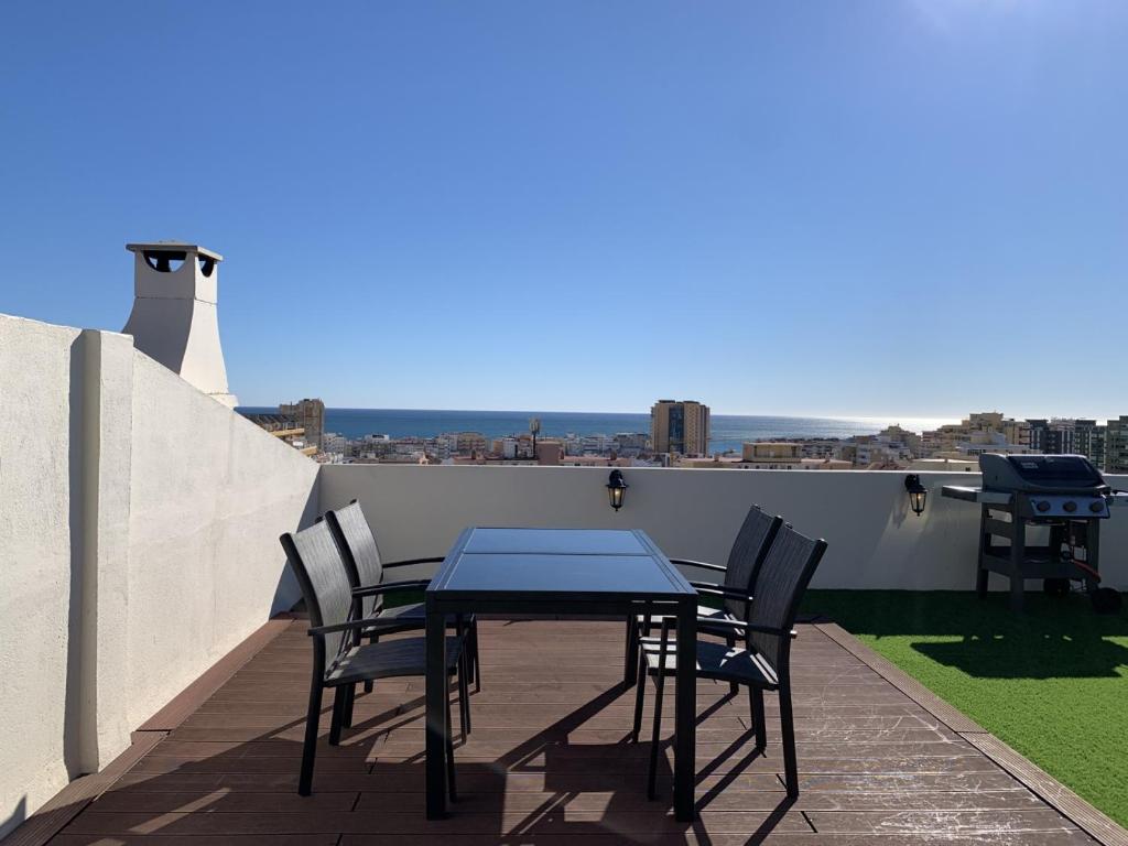 Fotografia z galérie ubytovania Casa panorámica - ático, piscina v destinácii Fuengirola