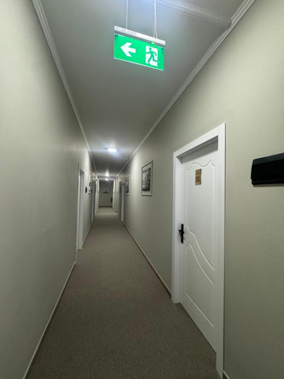 Imagen de la galería de Hotel Kaloshi, en Tirana