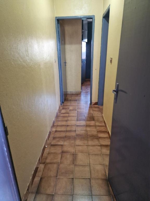 Fotografie z fotogalerie ubytování Bel Appartement 2 chambres meublé à Bafoussam v destinaci Bafoussam