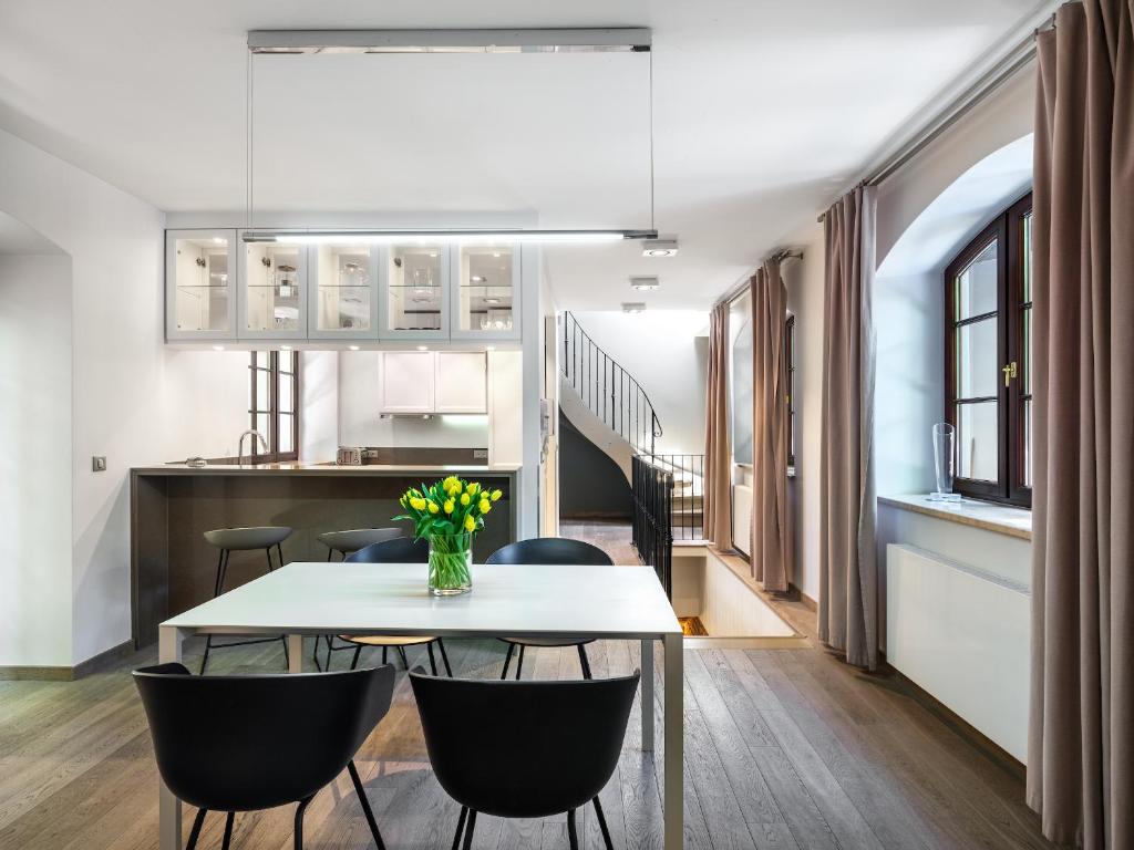 Tyzenhauz Villas - 4