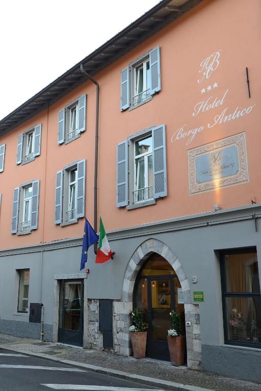 Fotografie z fotogalerie ubytování Hotel Borgo Antico v destinaci Como