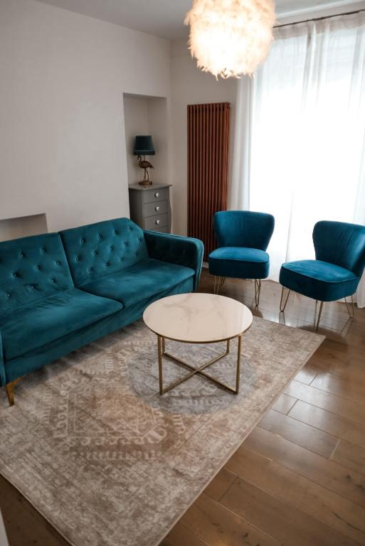 Restful Rentals - Housity