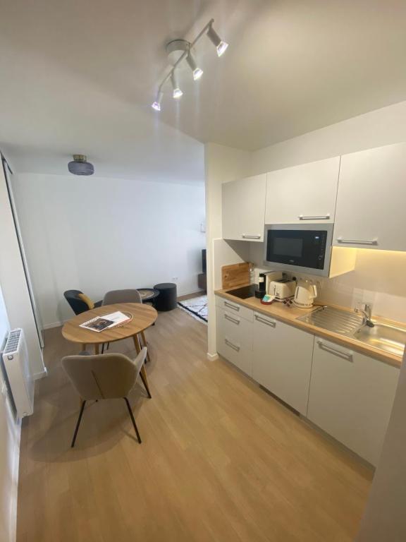 CAZAM Paris Saint Ouen - Studio Apartment