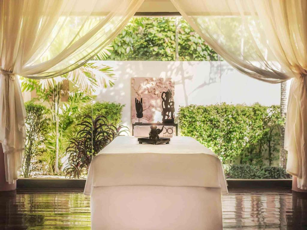 Zahrada ubytování Sofitel Angkor Phokeethra Golf & Spa Resort