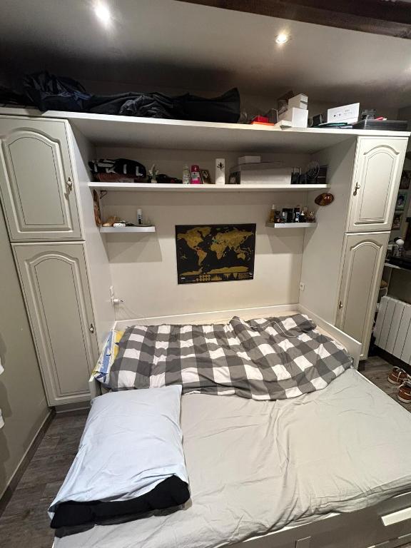 Photo de la galerie de l'établissement Studio tout équipé 5 minute gare, à Nanterre