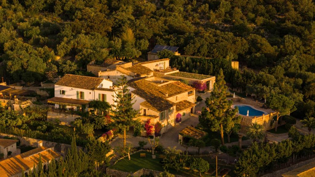 The swimming pool at or close to Ca'n Beneït