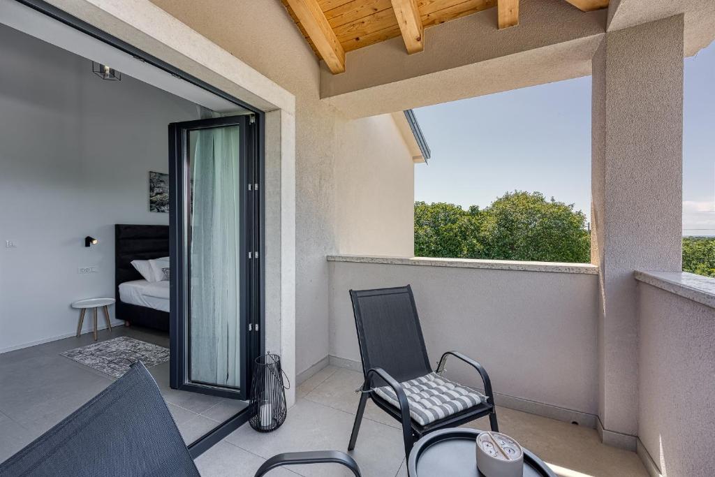 Balkón nebo terasa v ubytování Villa Alves with Private Pool