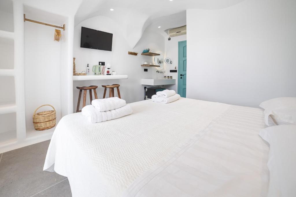 Naxos Cave Suites - 2