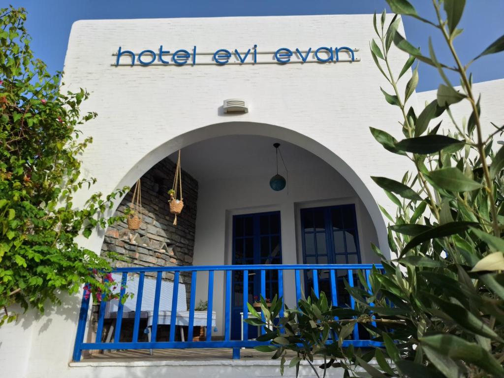 Fotografie z fotogalerie ubytování Εvi Evan Hotel v destinaci Galissas