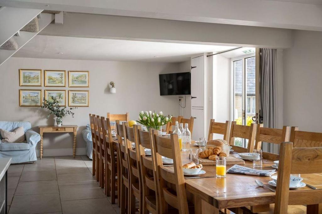 Stanway House, 8 bedroom, 8 Bath - Holiday Home